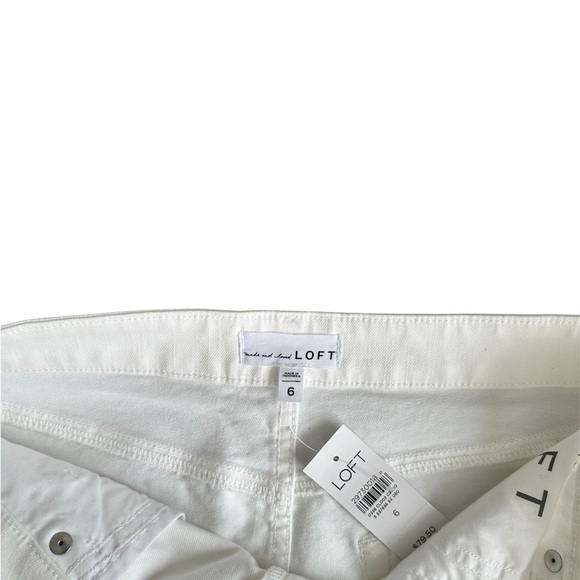 NWT LOFT White Denim Pencil Skirt Size 6 Midi Slit - Picture 4 of 5